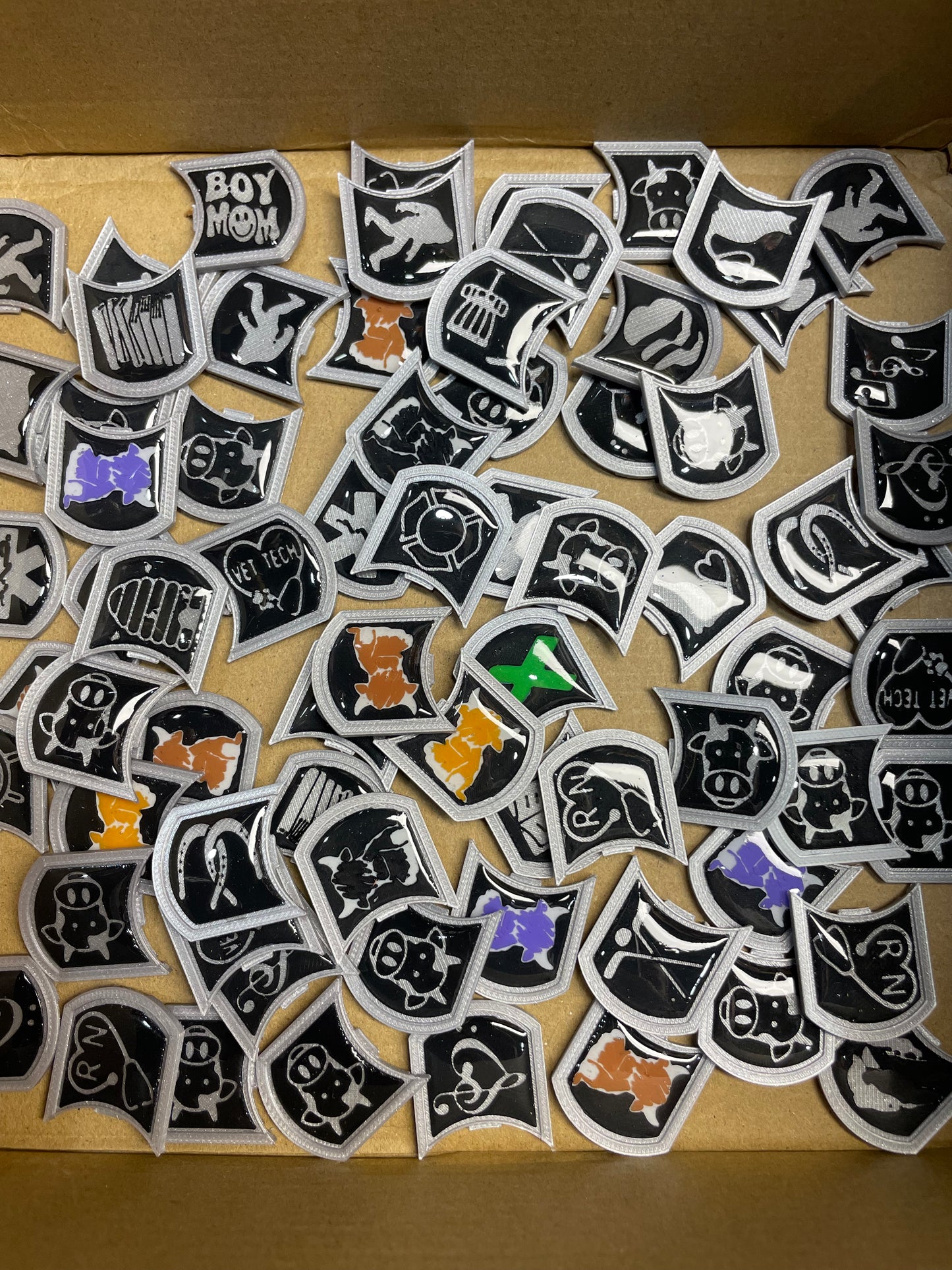 Random Hobbies Subie ownership badges, STANDARD