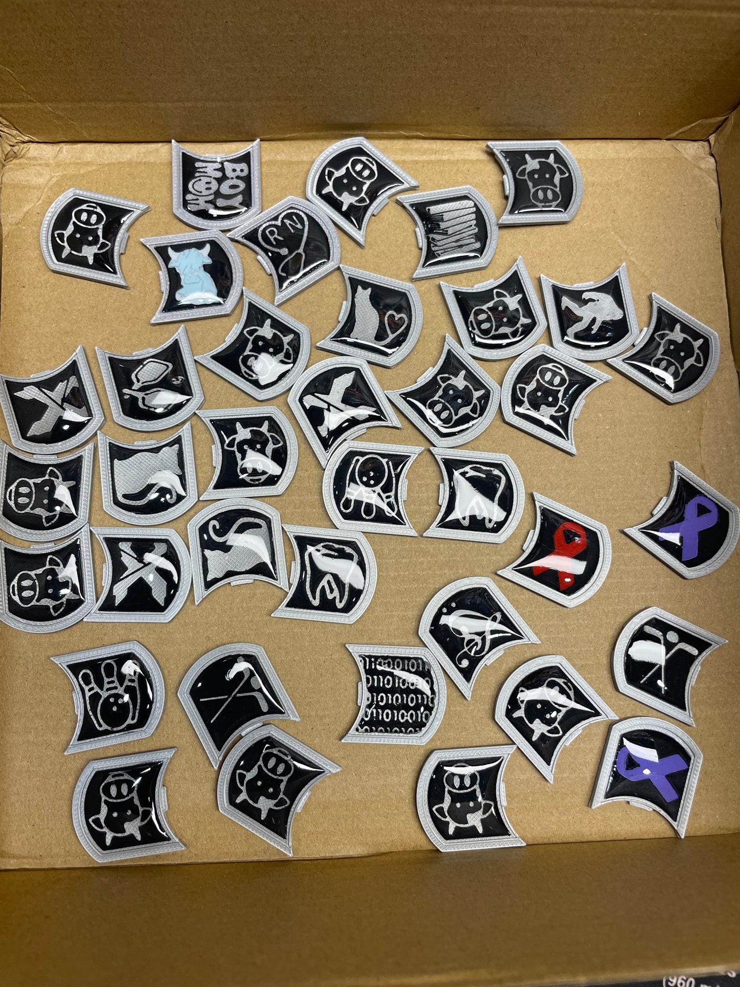 Random Hobbies Subie ownership badges, STANDARD