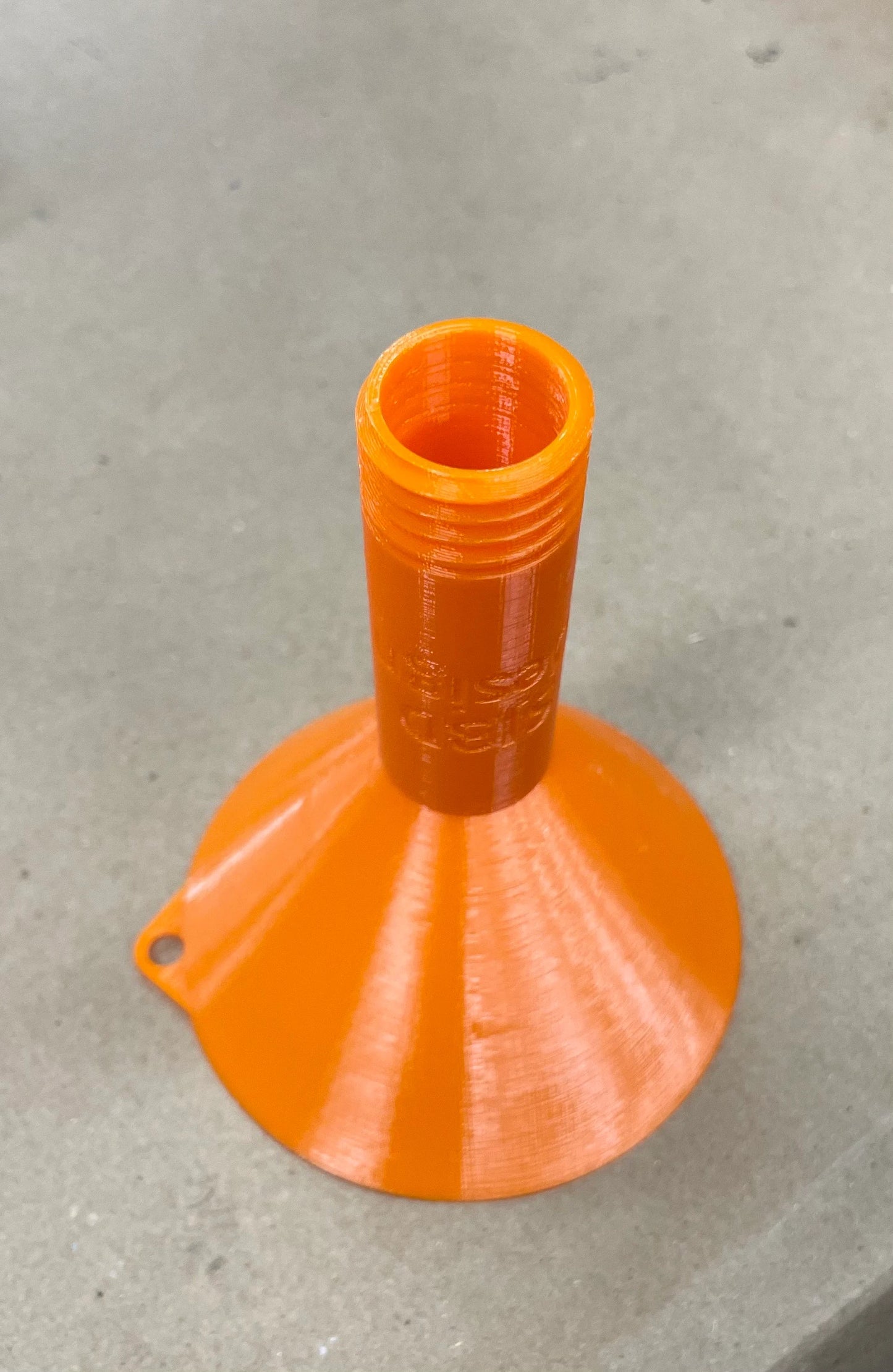 Flexible threaded oil funnel