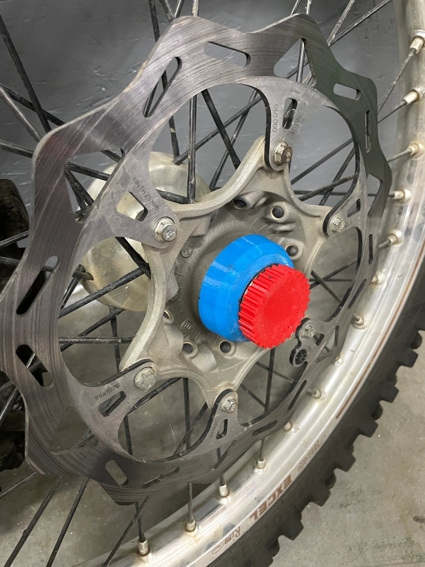 Spacer keepers, for moto wheels!